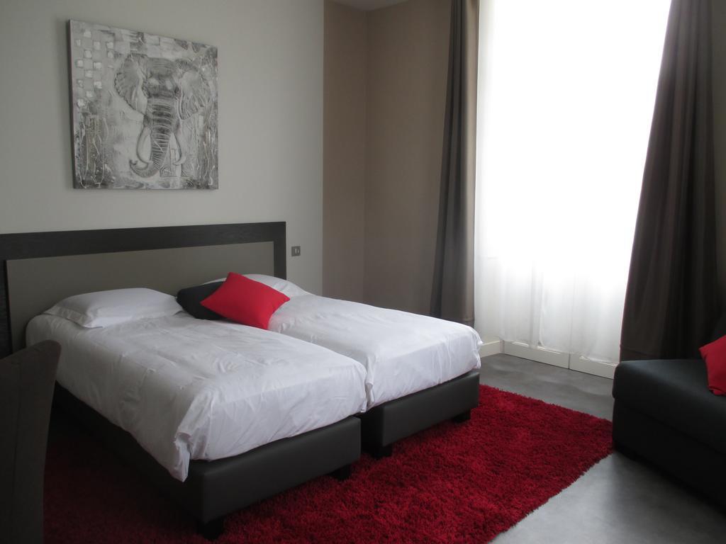 Hotel Le Saint Martin Sable-sur-Sarthe Room photo