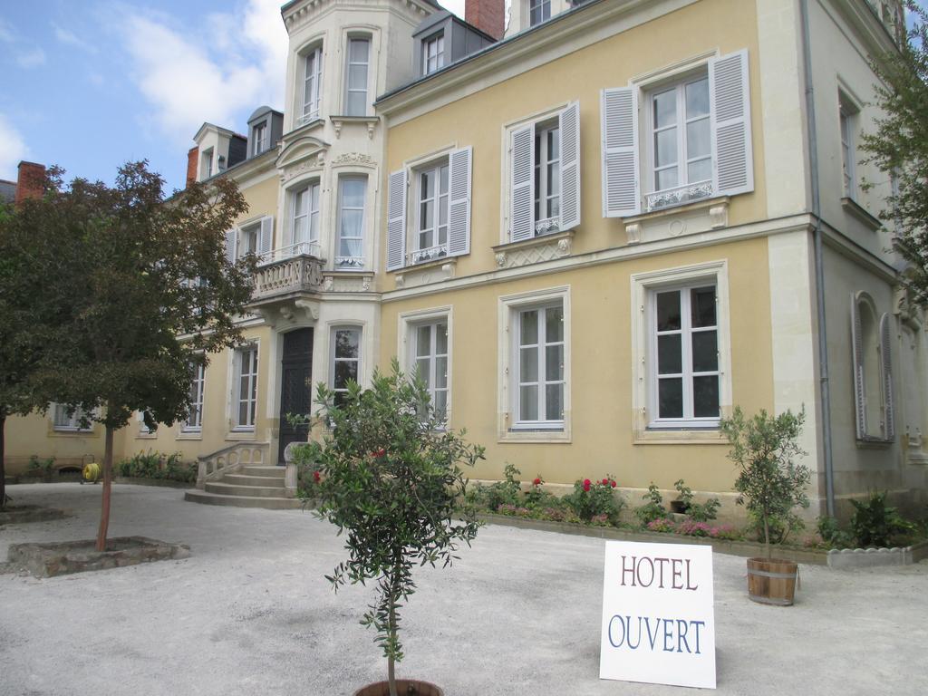 Hotel Le Saint Martin Sable-sur-Sarthe Exterior photo